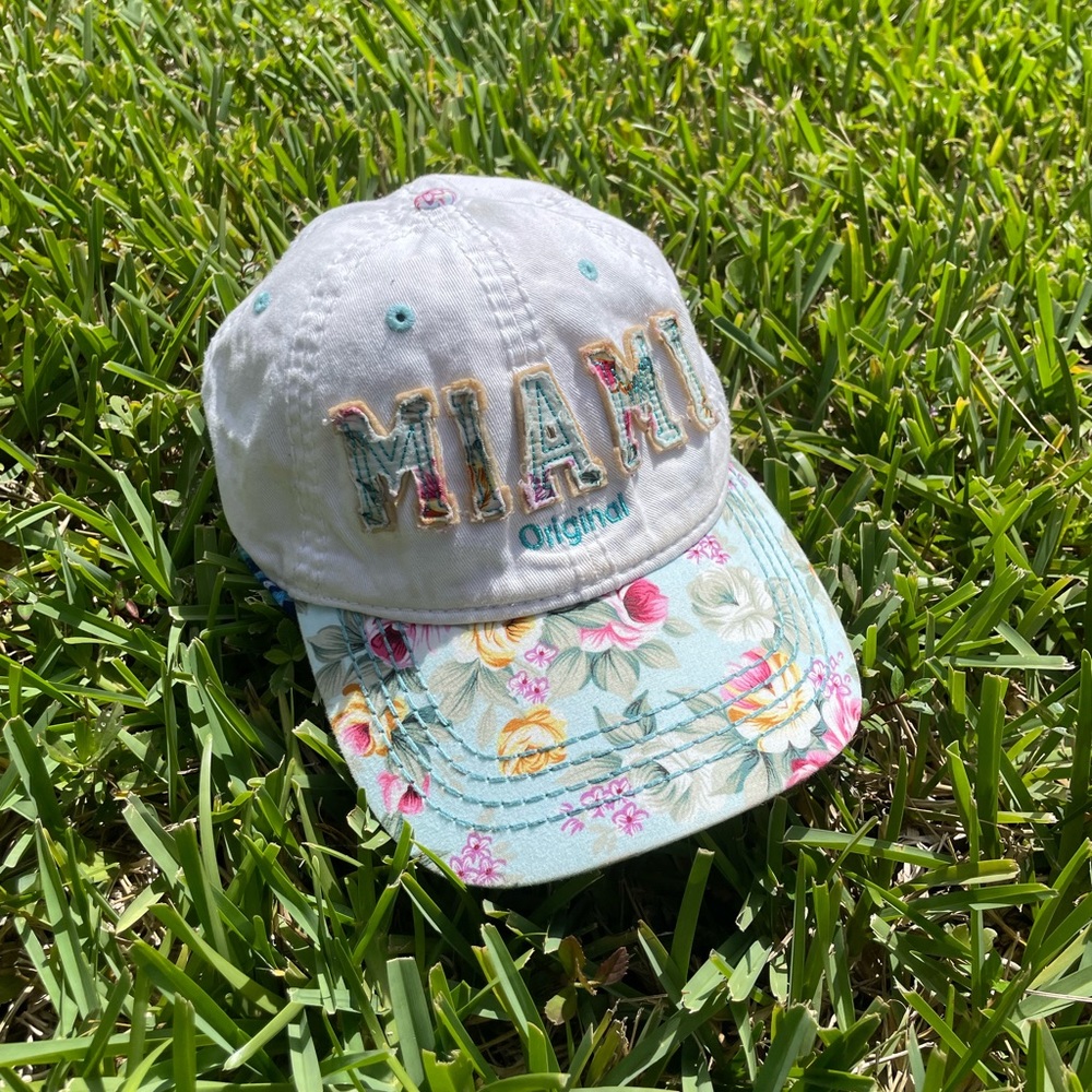 Miami Robin Ruth Cap